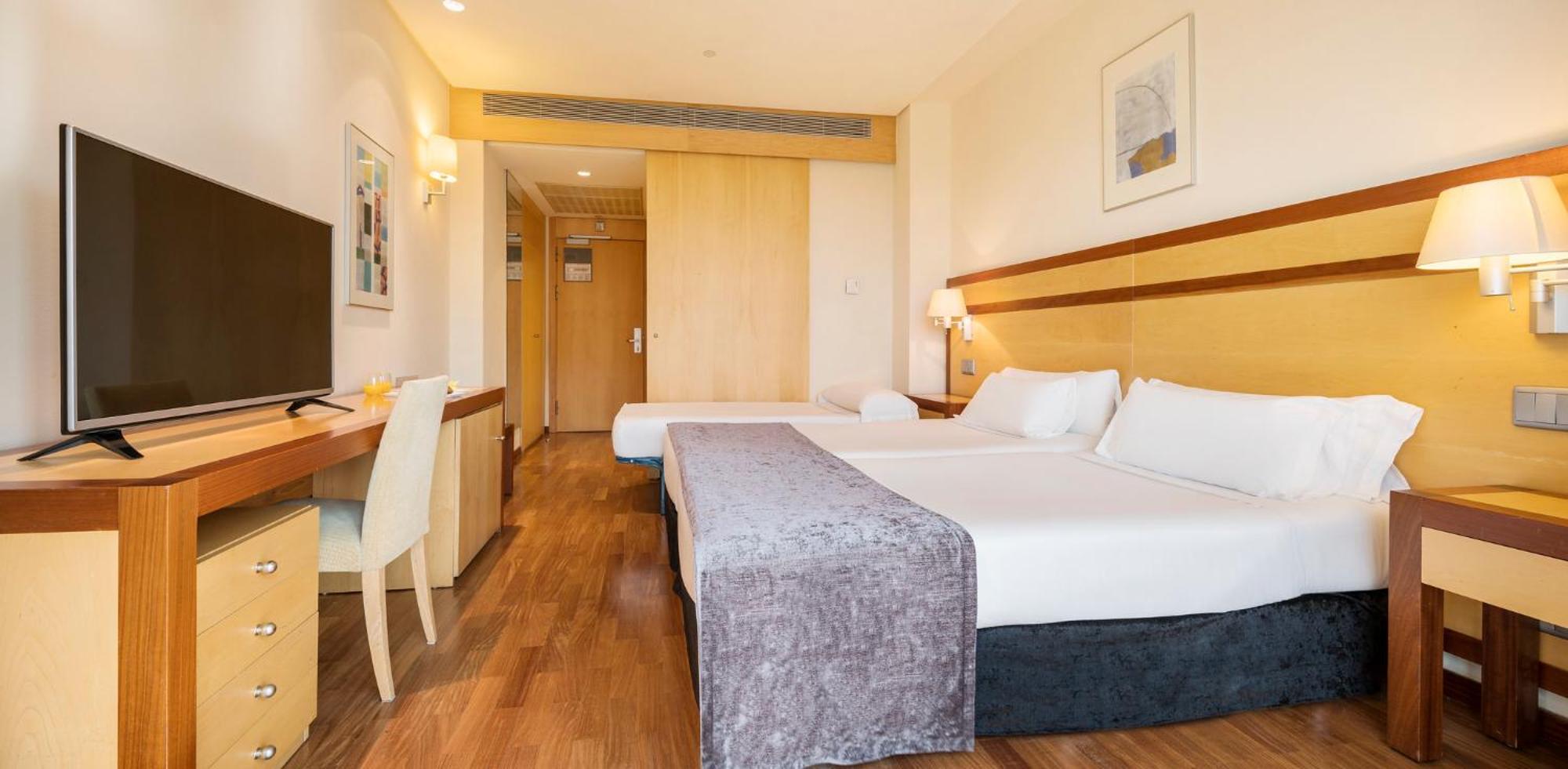 Ilunion Pio XII Hotel Madrid Bilik gambar