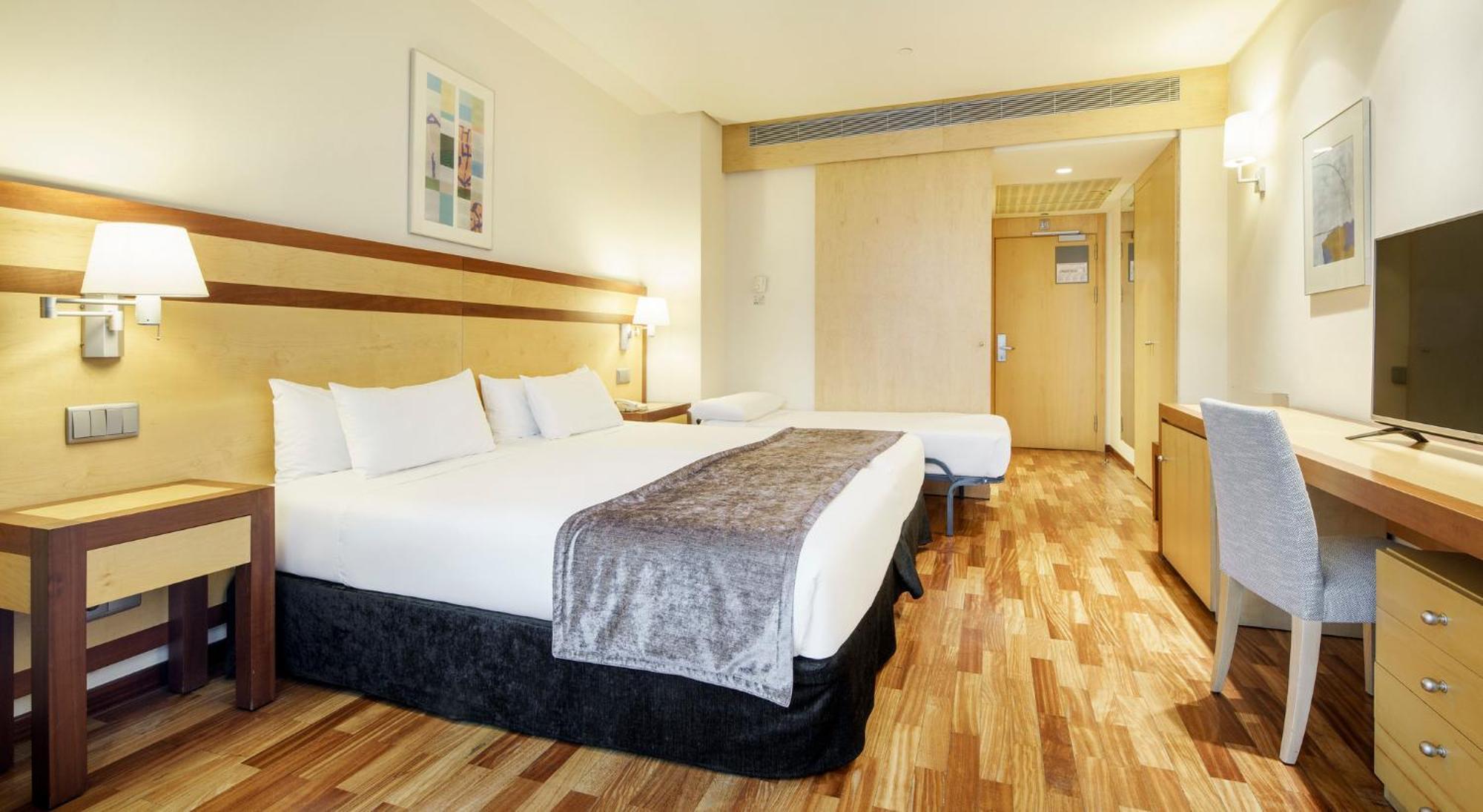 Ilunion Pio XII Hotel Madrid Bilik gambar
