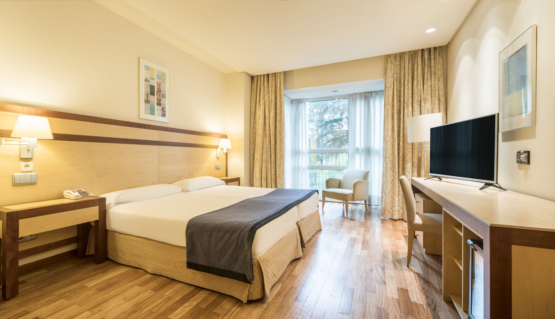 Ilunion Pio XII Hotel Madrid Luaran gambar